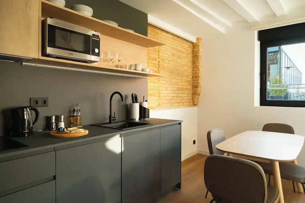 Limehome Pamplona Hilarión Eslava