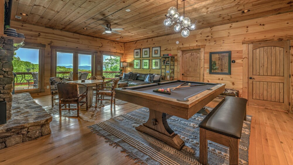 The Smokin' Buck Escape to Blue Ridge