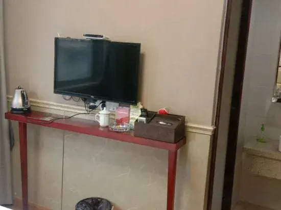 Yueqing 168 Hotel