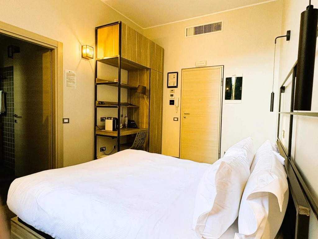 VERSOVERDE HOTEL Alzaia Naviglio Grande
