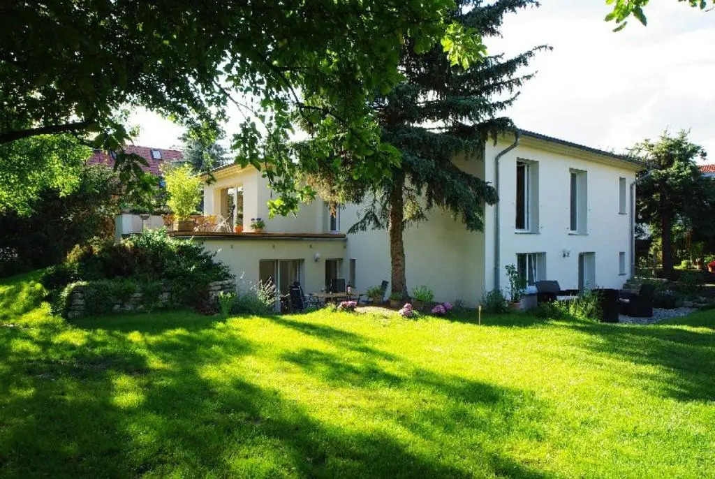 Schöne Ferienwohnung mit großem Garten und Terrasse, #3