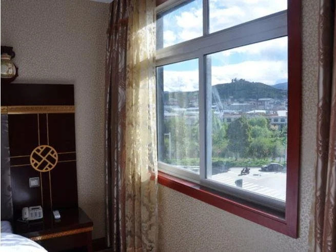 Shangri-La Zhenglong Holiday Hotel