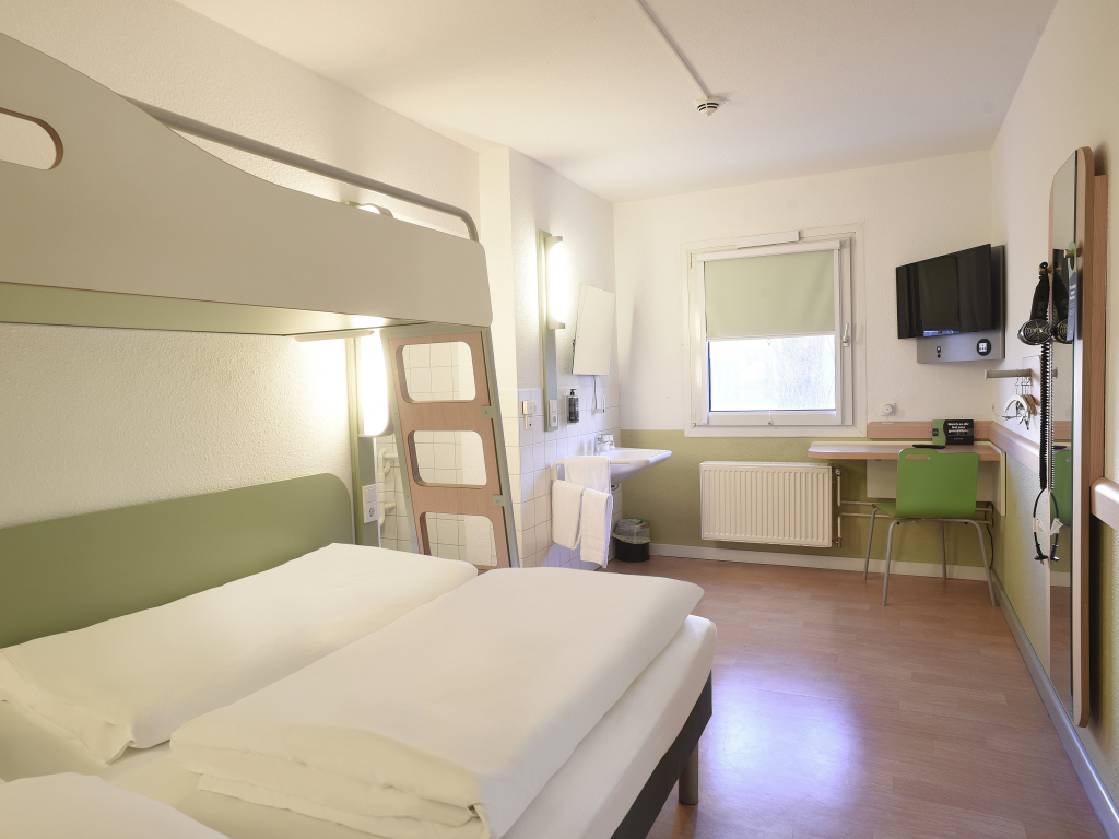 B&B HOTEL Rostock-Broderstorf
