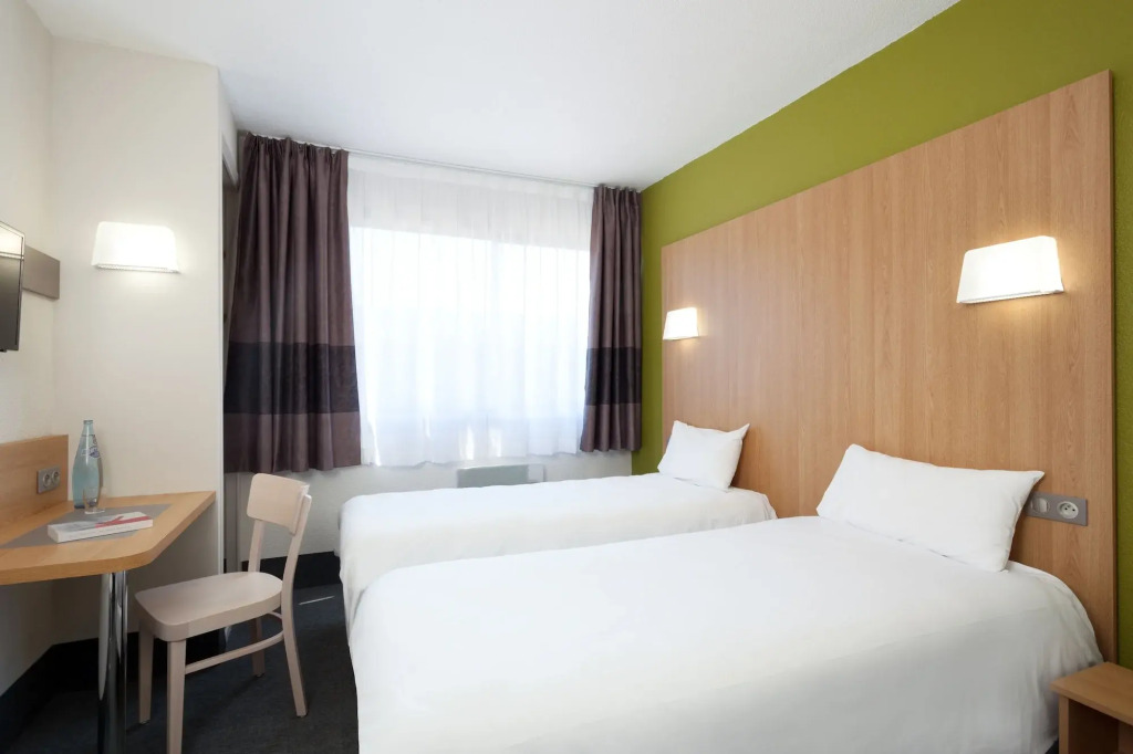 B&B HOTEL Nîmes Ville Active, parking sécurisé gratuit