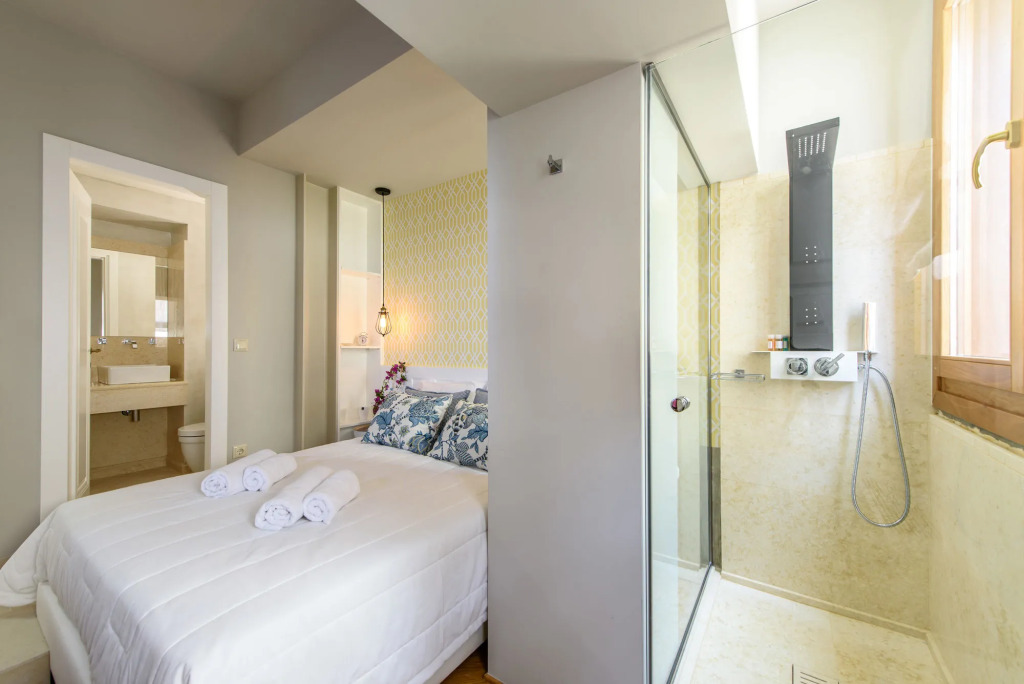 Candia Suites & Rooms