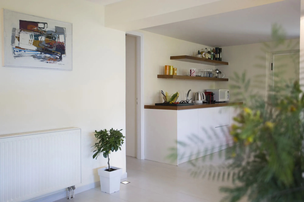 Posh & minimal studio