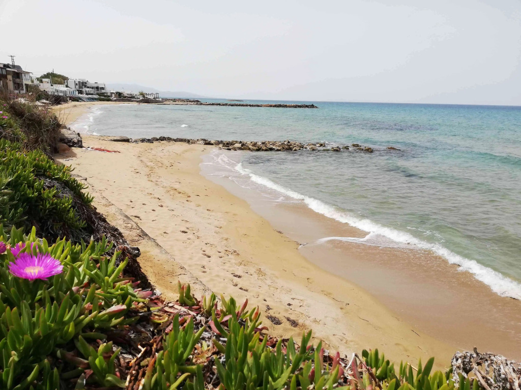Almare Beach