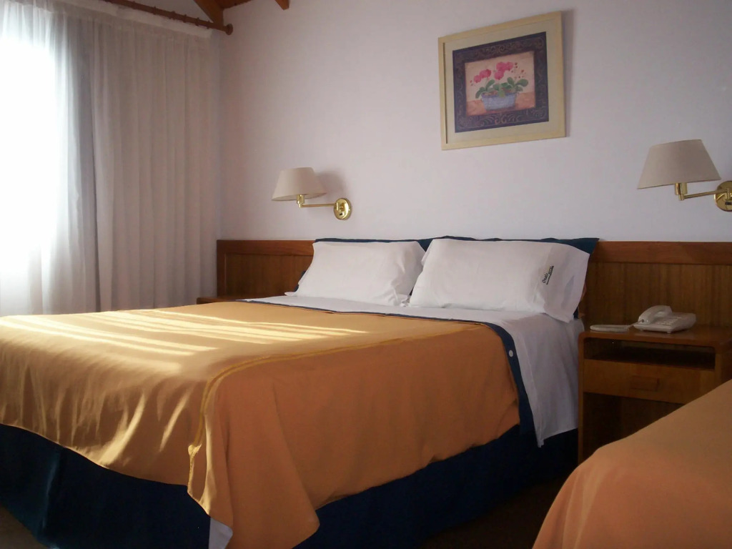 Onais Hotel