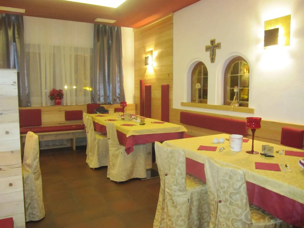 Hotel Azola