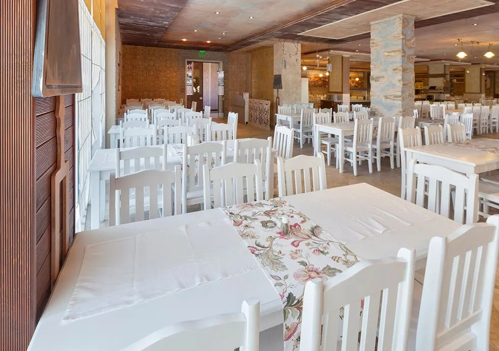 Amfora Beach Hotel