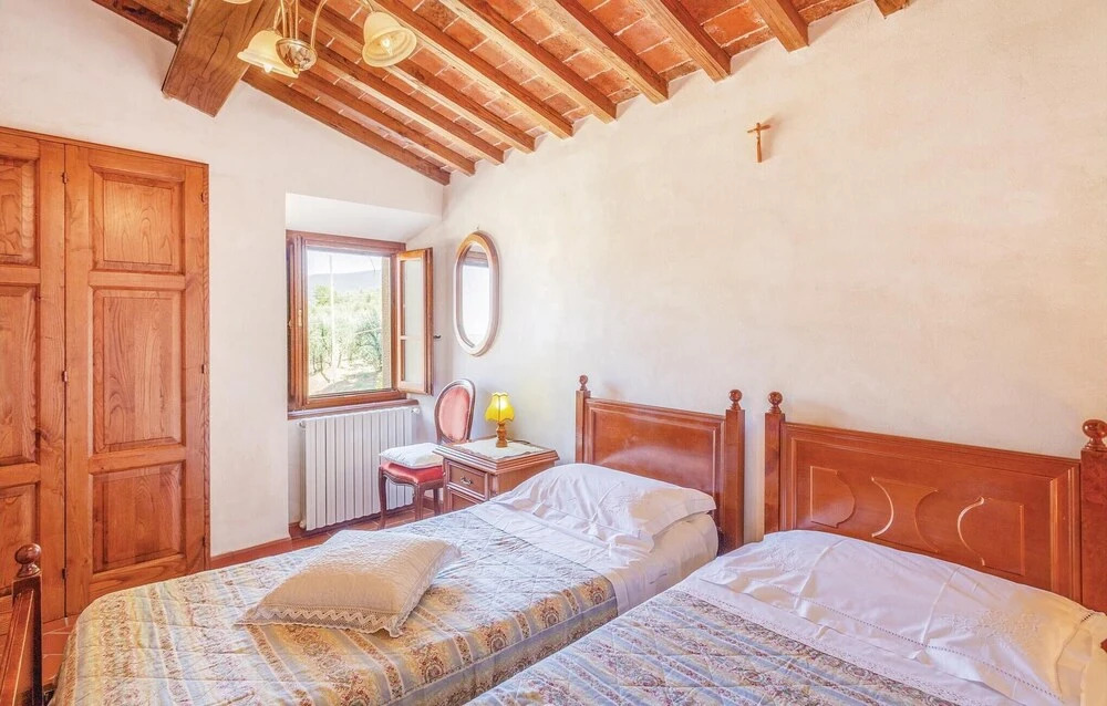 Beautiful Home in Castiglion Fiorentino With 4 Bedrooms, Wifi and Outdoor Swimming Pool