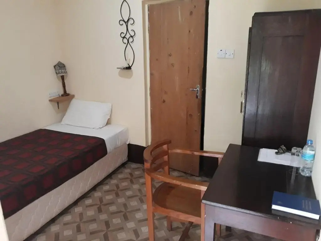 Lawns Hotel