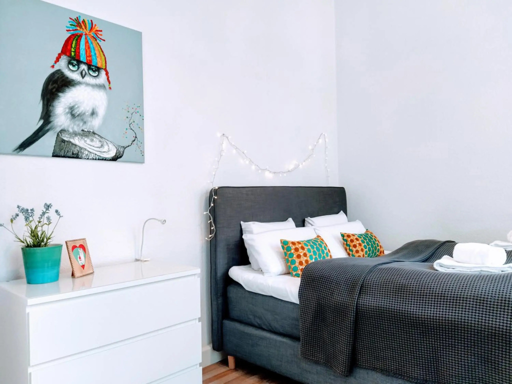 Central 2 Bedroom Flat for Families & Calm Guests
