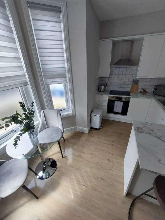 No 73 Aparthotel by condokeeper