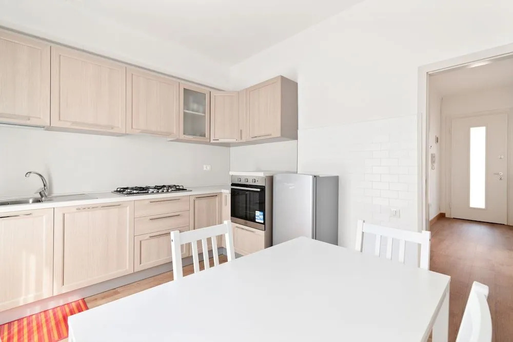 Santa Rita Roomy Apartment