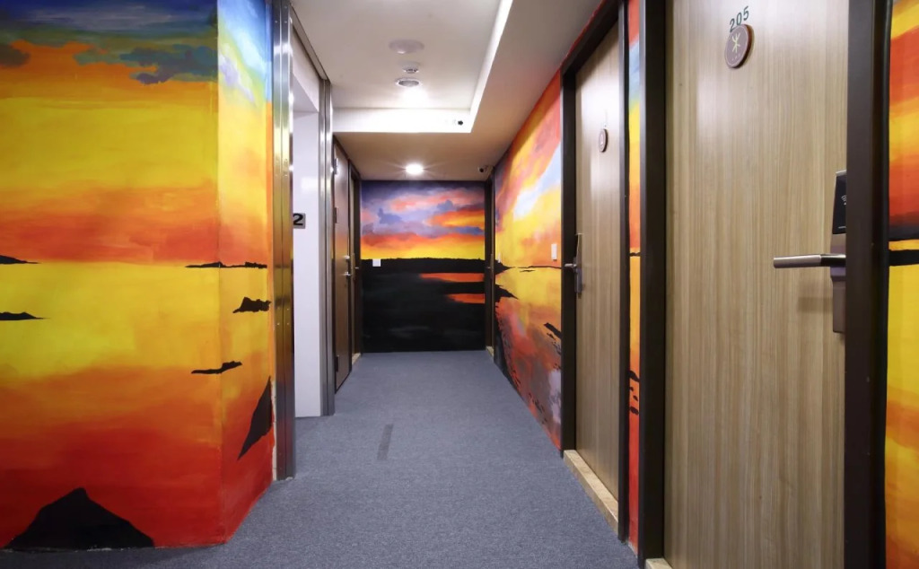 Ours Hotel