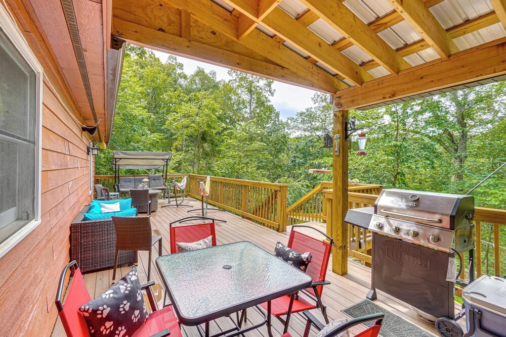 5 Mi to Harpers Ferry Nhp: Quiet Home w/ Deck