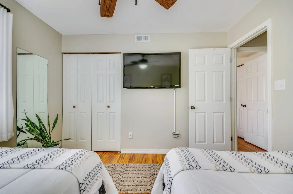 Ozarks Vacation Rental Condo w/ Lake View!