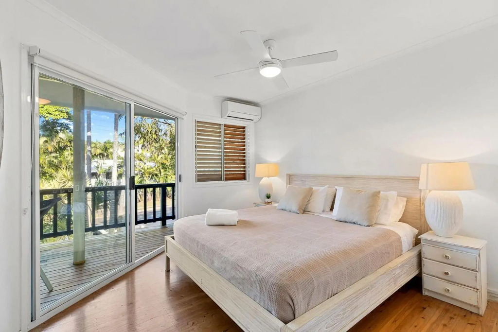 Ferguson St The Beach House Cosy Cottage with Pool
