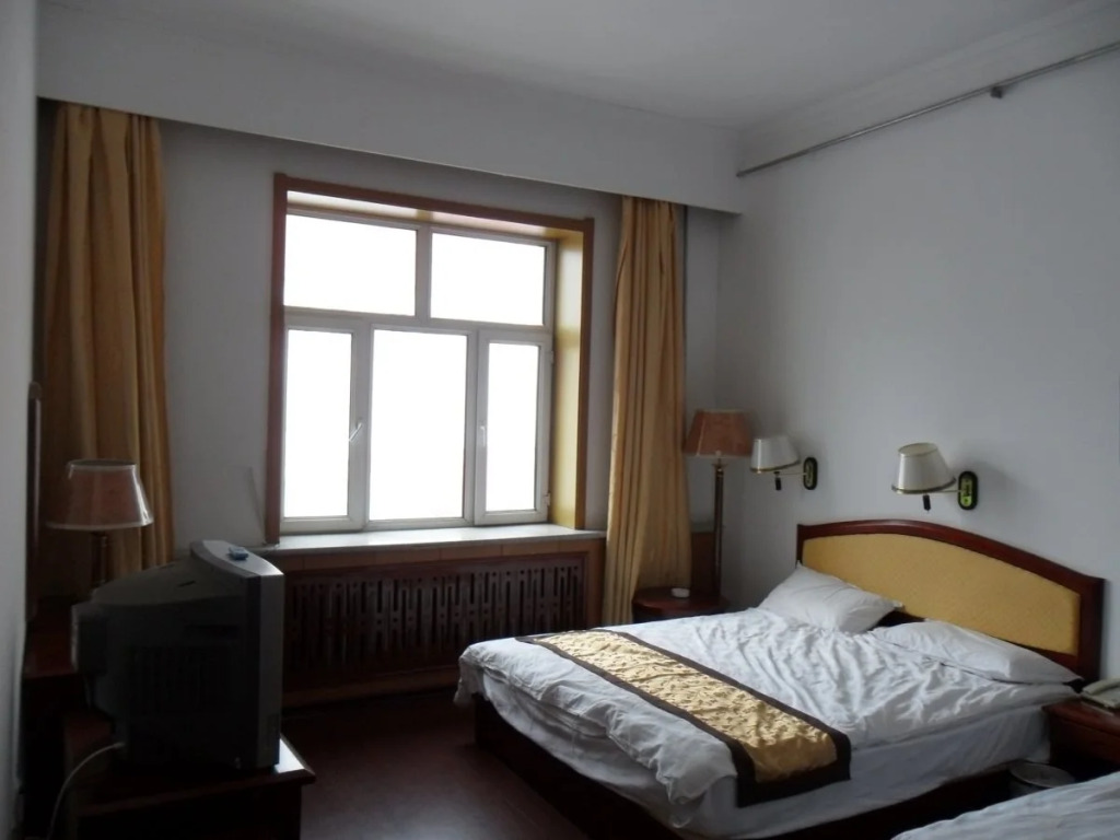 Yabuli News Center Hotel