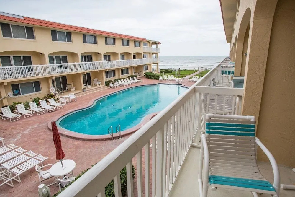 Win-San A-208 - 2 Br Condo