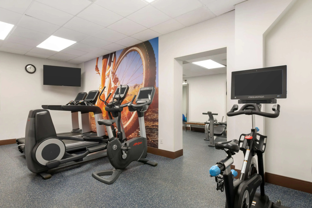 Best Western Plus Kansas City Sports Complex Hotel