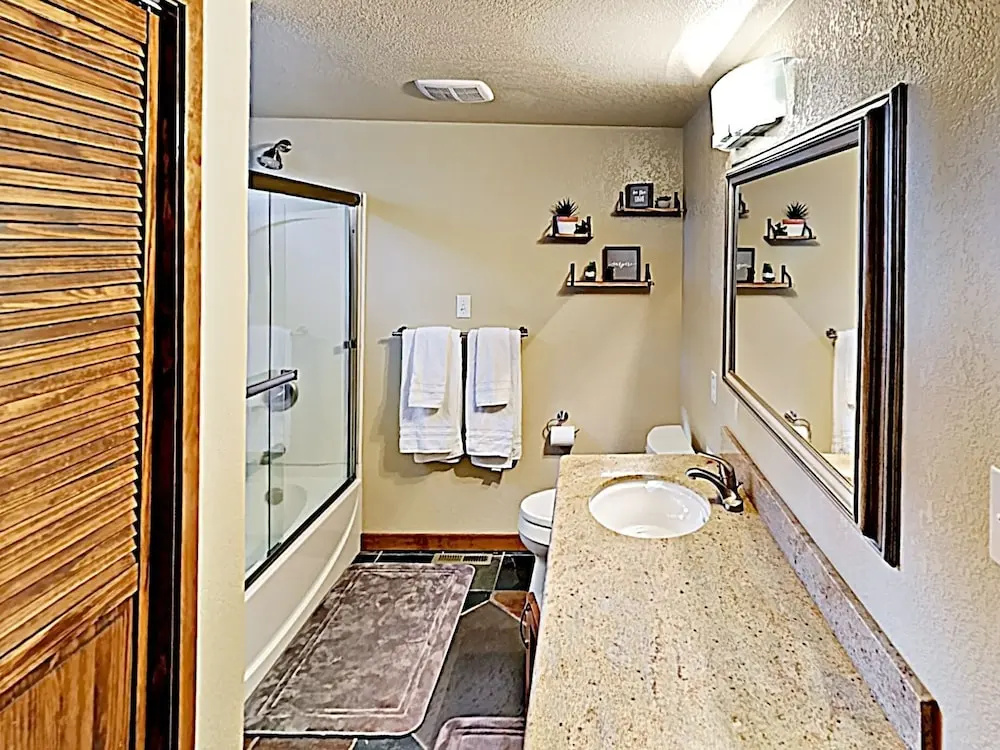 New Listing! Updated Mountain W/ Hot Tub 3 Bedroom Home