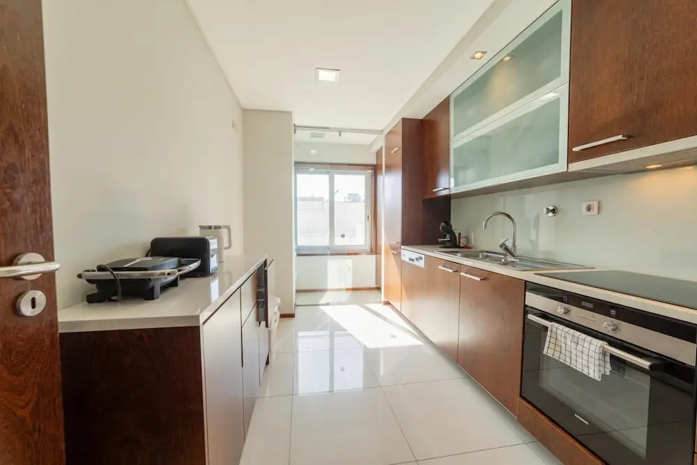 Modern Cedofeita by Homing