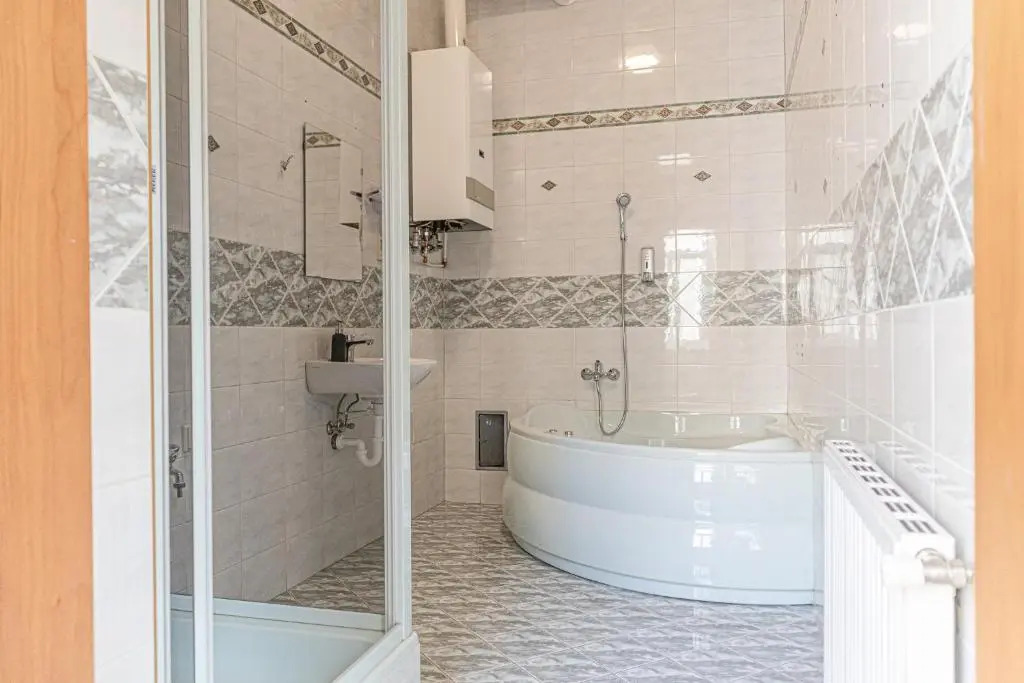 Brilliant 2BR Apt. near AKH-Hospital