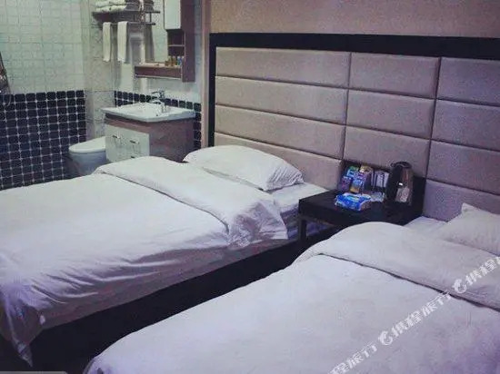 Yongning Binhe Mingzhu Business Hotel