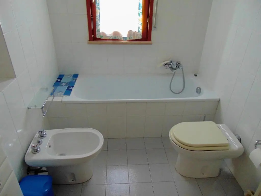 S220 - Sirolo, Trilocale in Centro Con Terrazzo