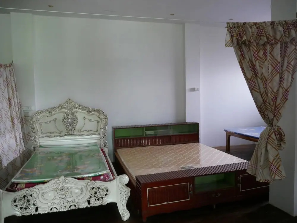 Chalong Homestay