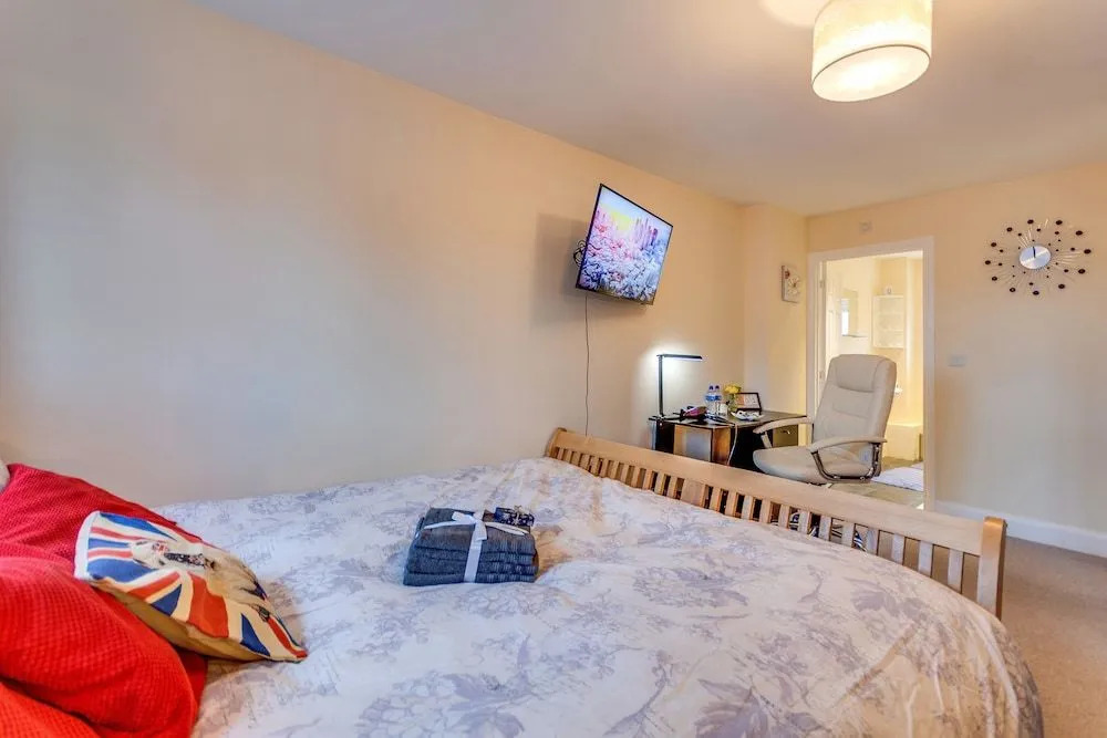 SuperStayz - Premium Super King and King Suites