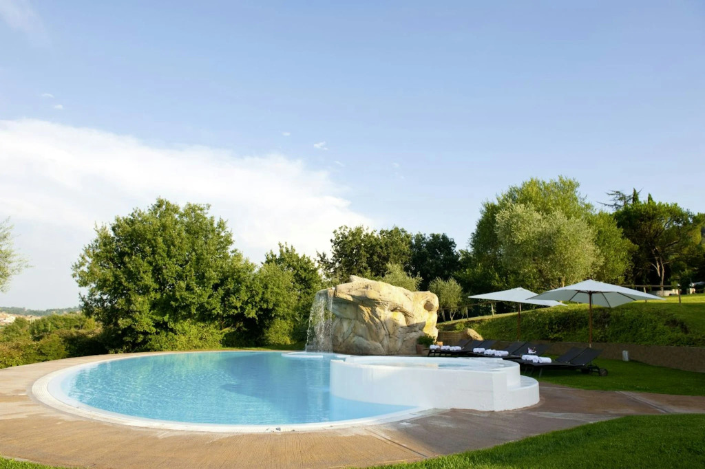 La Meridiana Bleisure Hotel