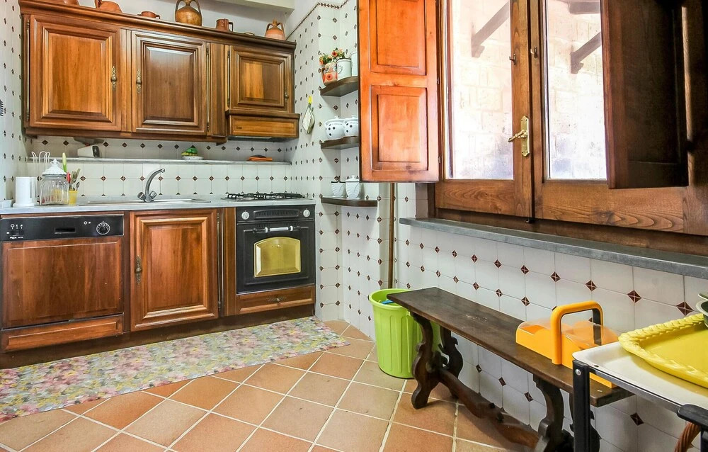 Nice Home in Caserta Vecchia With Wifi and 5 Bedrooms