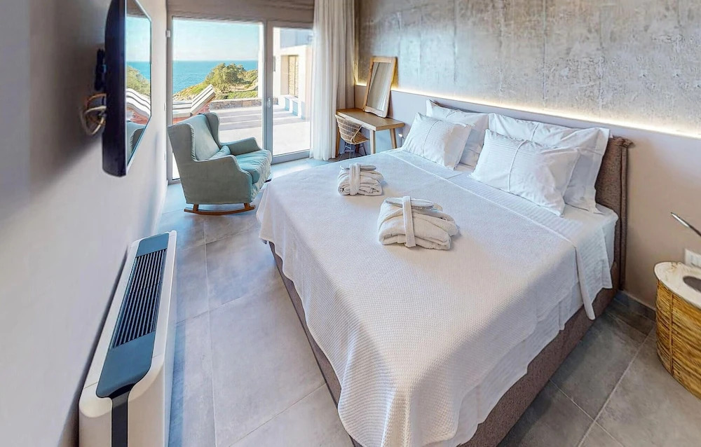 Awesome Home In Gazi, Heraklio