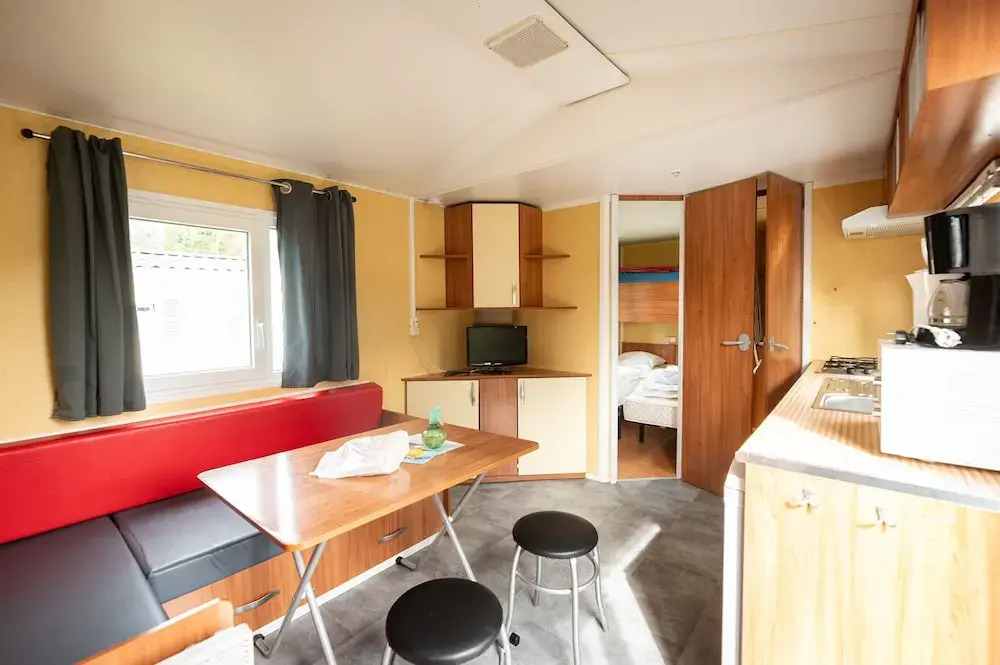 Mobile Home With Heated Pool