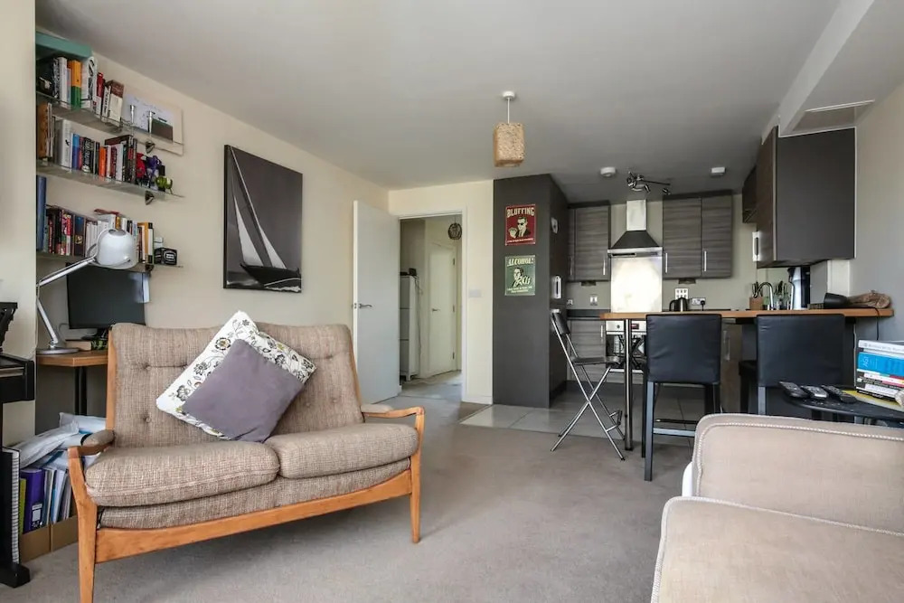 Lovely 2- Bed Flat in North London