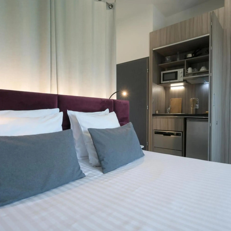 Nemea Appart Hotel So Cloud Lyon Gare Part-Dieu