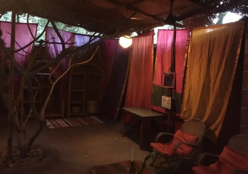Chikoo House