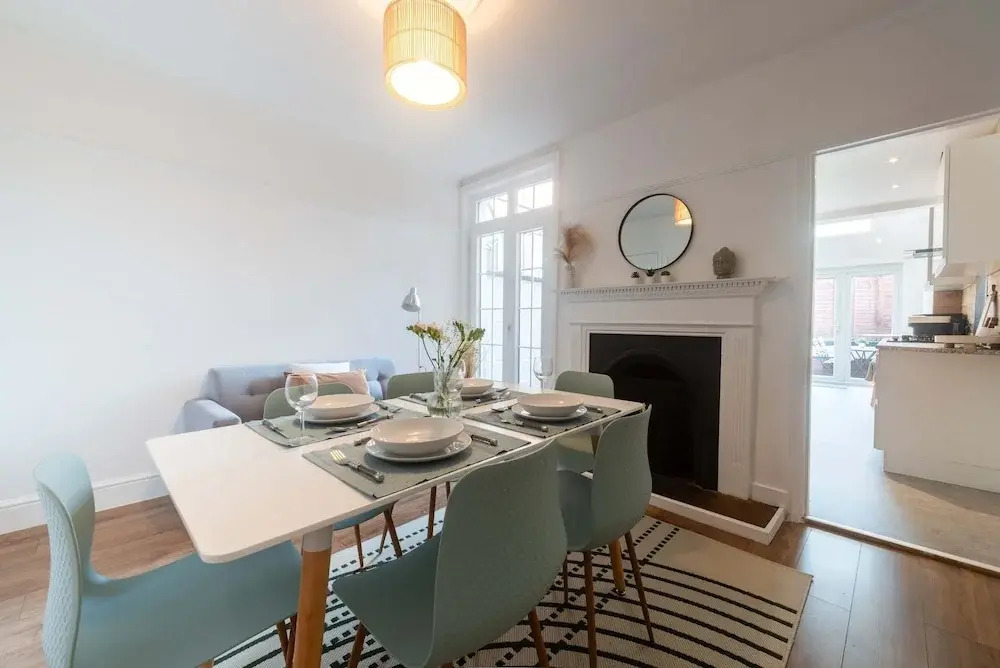 Host Stay Caversham Westfield House