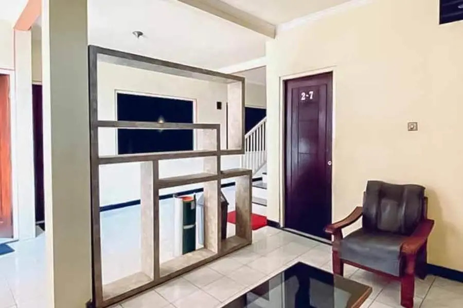 RedDoorz Syariah near T1 Juanda Airport 2