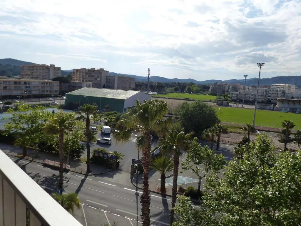 Appartement Le Lavandou, 1 pièce, 4 personnes - FR-1-308-83