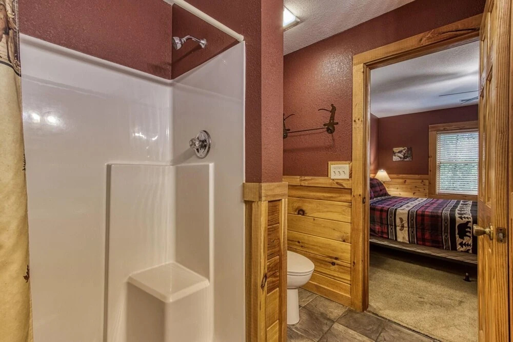 Papa Bears Hideaway - FKA Cold Creek Camp By Heritage Cabin Rentals