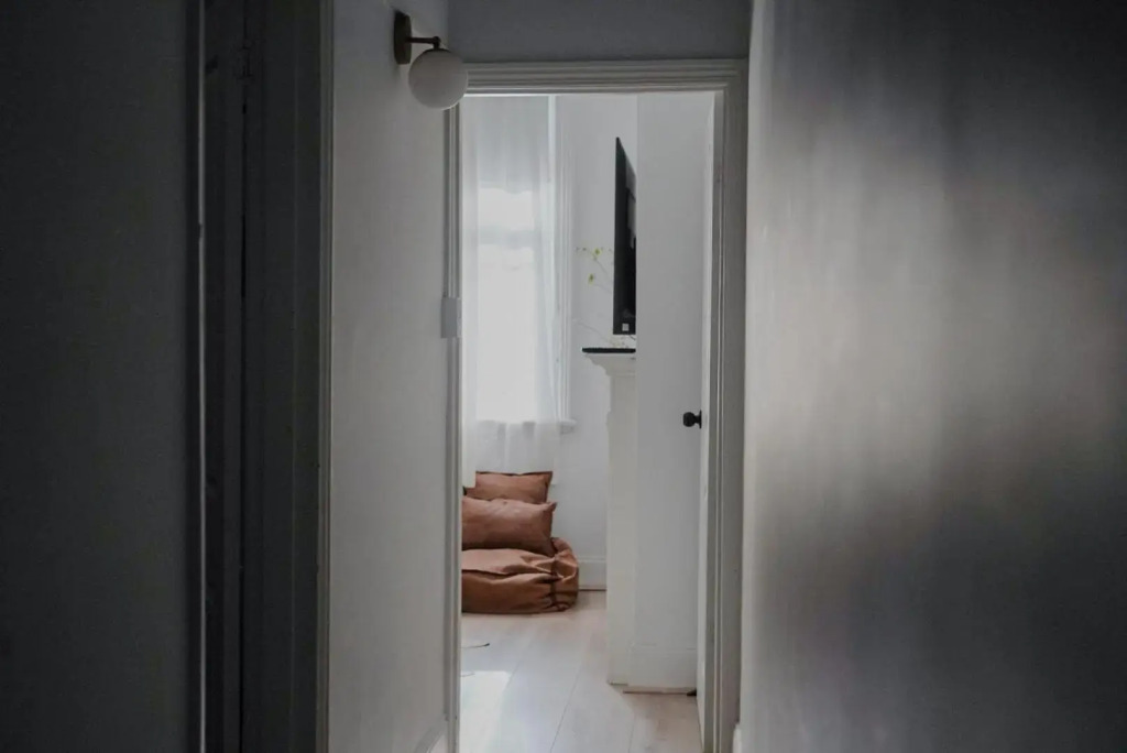 Your home on Smith St Collingwood (With Parking)
