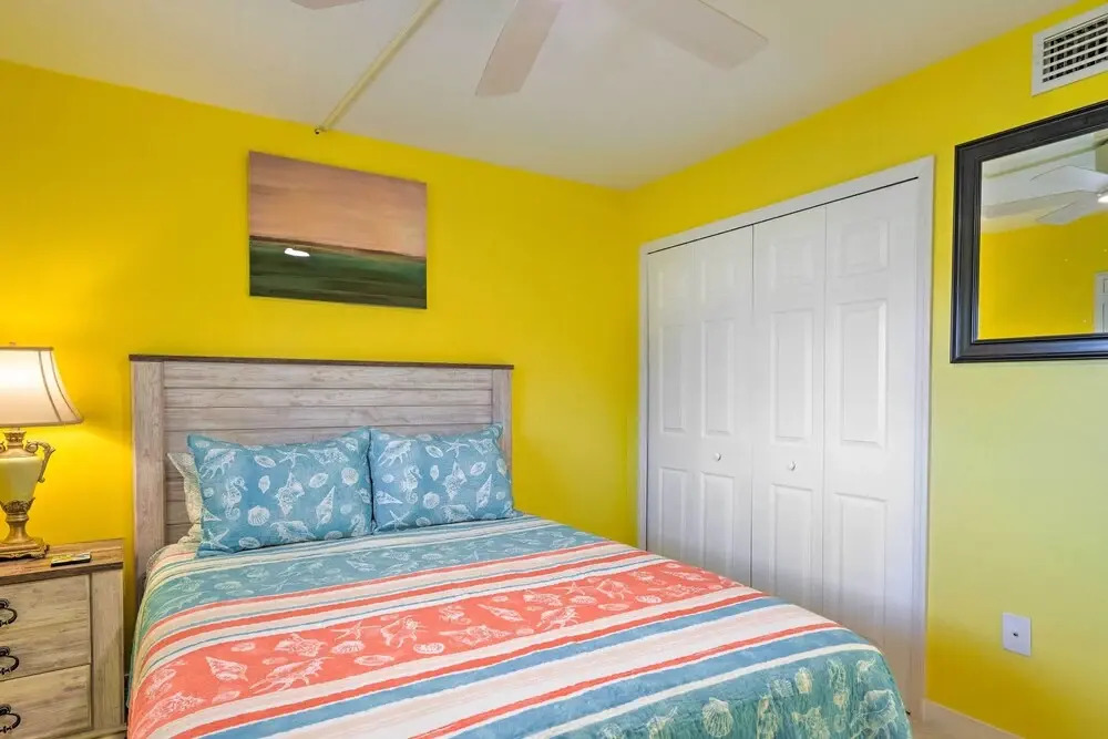Cheery Condo With Pool Access: 3 Miles to Beach!