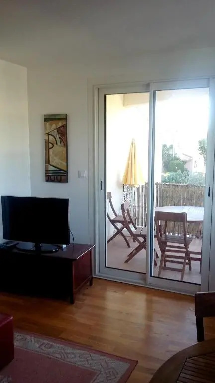 Appartement de 2 chambres a Saint Cyr sur Mer a 200 m de la plage avec terrasse et wifi