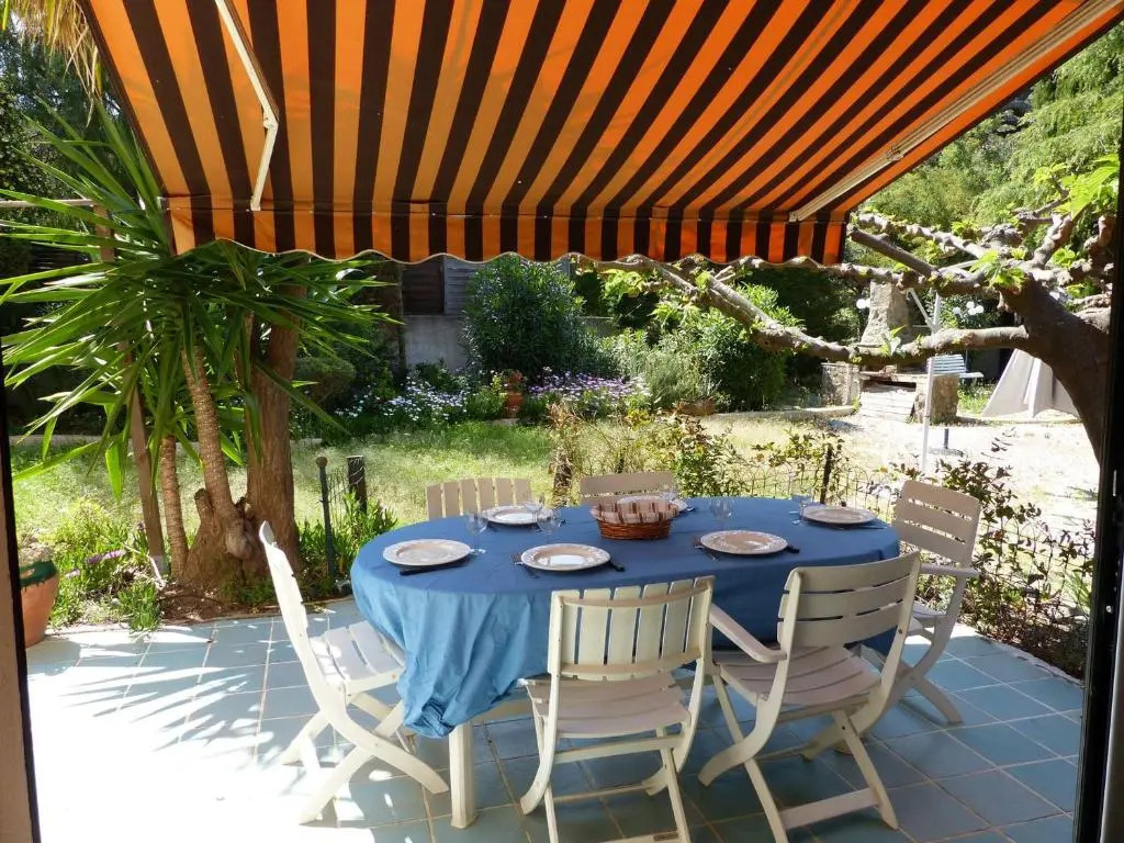 Appartement Le Lavandou, 2 pièces, 4 personnes - FR-1-308-115