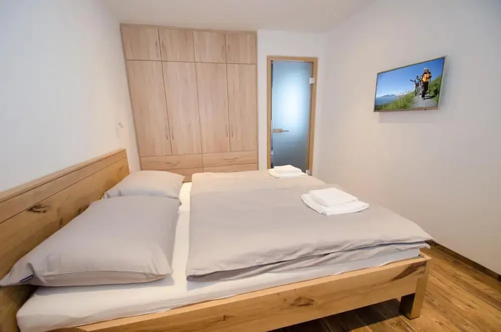 Superb Alpine Lodges Zell am See 4pax