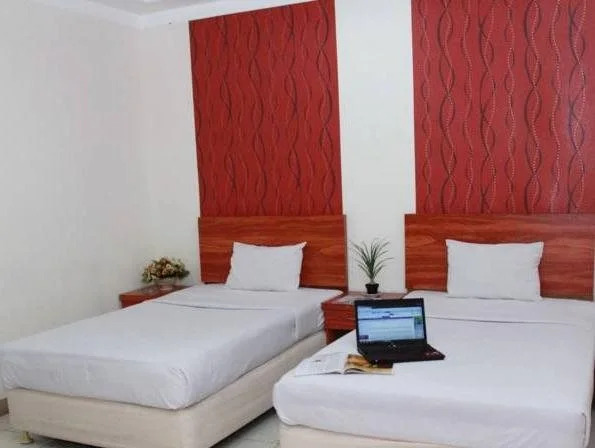 Boulevard Hotel
